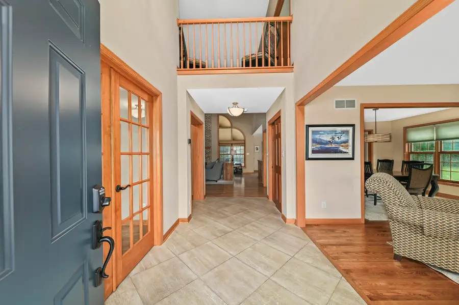 8646 S Parkland Ct, Franklin, WI 53132 - #3