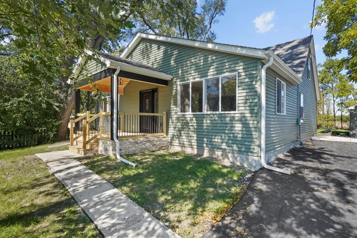 25222 83rd St, Salem Lakes, WI 53168 - #1