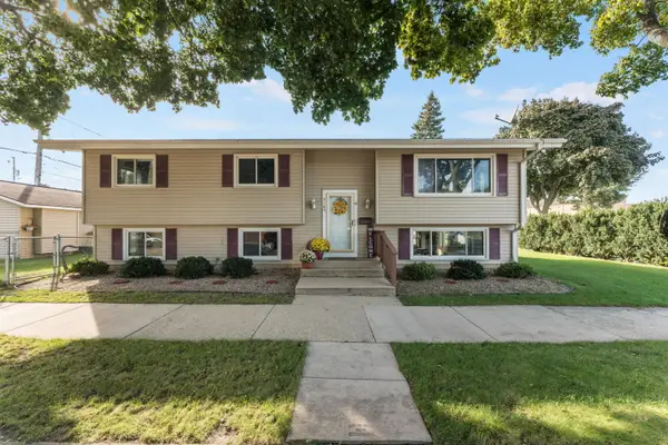 3105 S 23rd St, Milwaukee, WI 53215