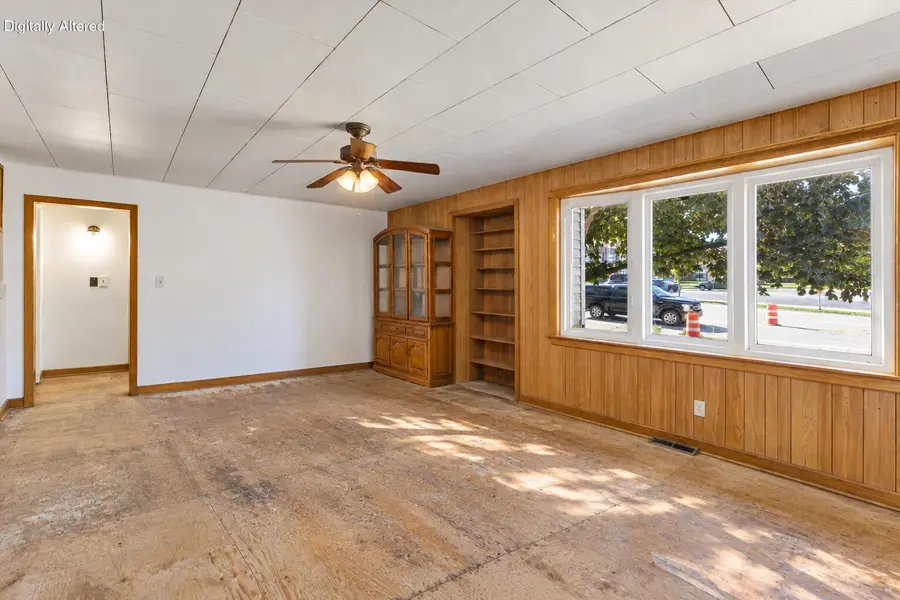 2063 Mount Pleasant St, Racine, WI 53404 - #3