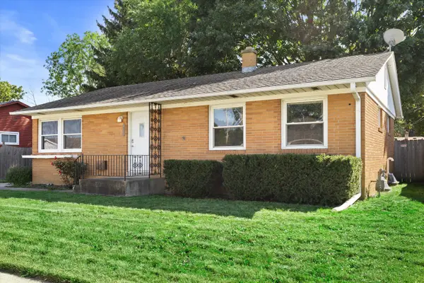 2709 Pinehurst Ave, Racine, WI 53403