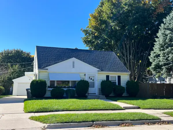 2418 S 14th St, Sheboygan, WI 53081