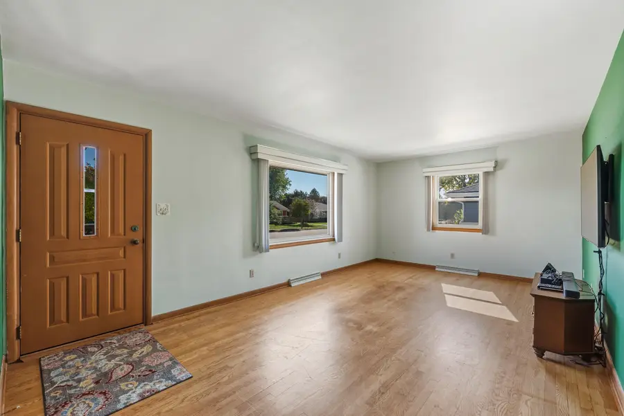 921 3rd Ave, Grafton, WI 53024 - #2
