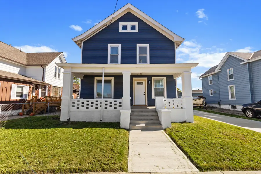 1037 White Rock Ave, Waukesha, WI 53186 - #2