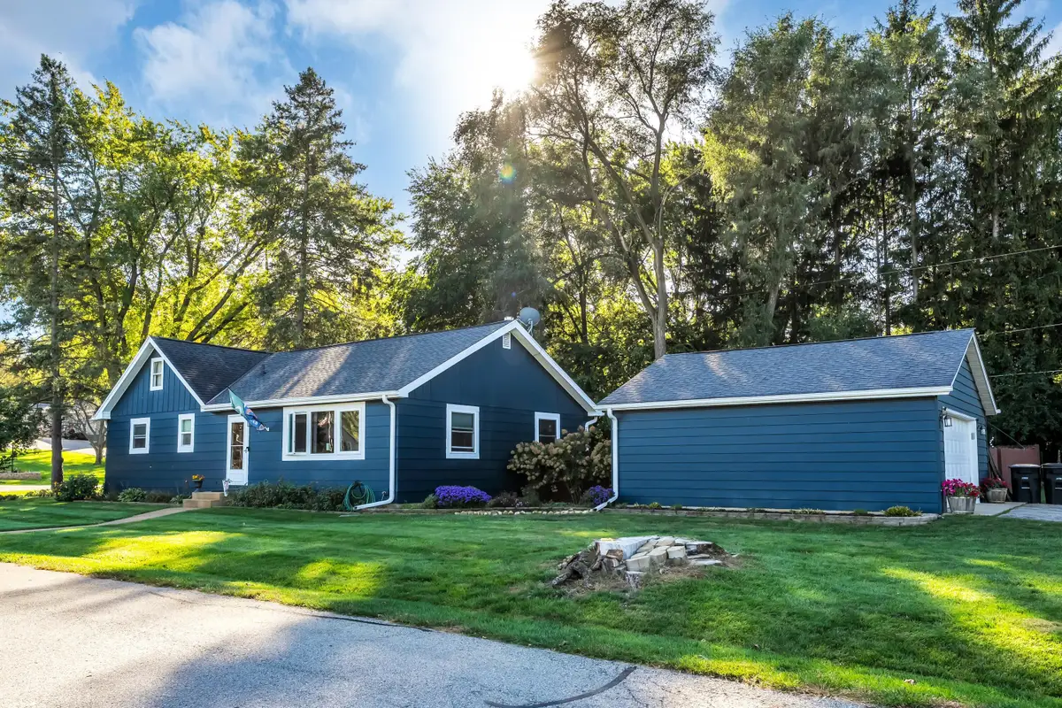 8140 236th Ave, Salem Lakes, WI 53168 - #1