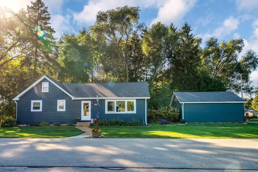 8140 236th Ave, Salem Lakes, WI 53168 - #2