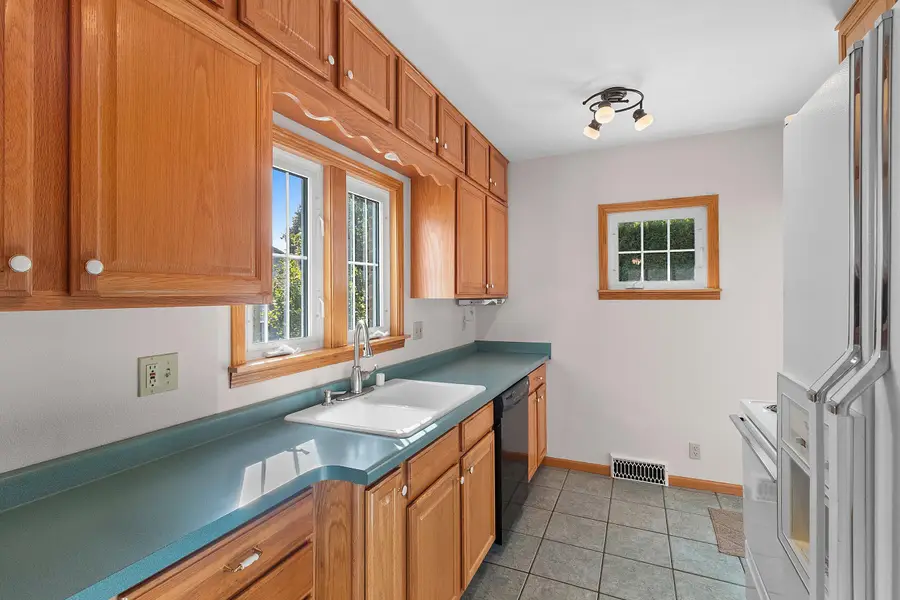 1132 N 15th St, Manitowoc, WI 54220 - #2