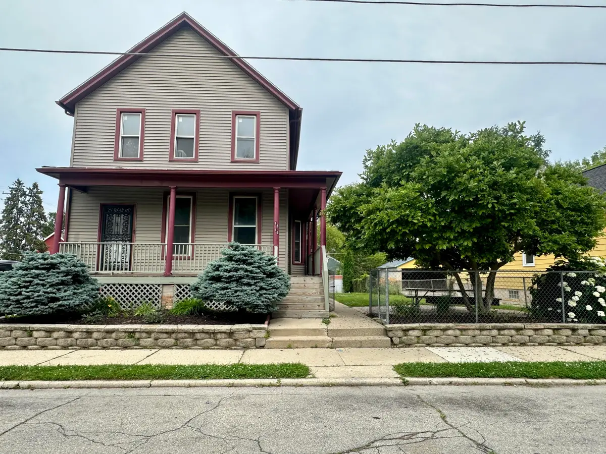1315 Howe St, Racine, WI 53403 - #1