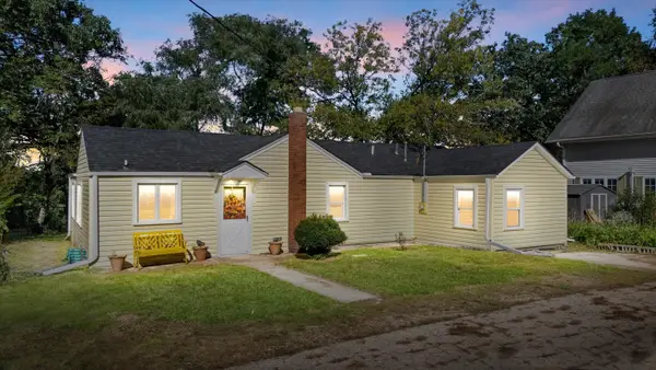 33320 Fairview Ct, Burlington, WI 53105