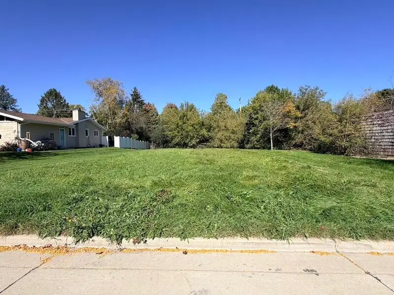 54 Steeplechase Dr, Racine, WI 53402 - #1