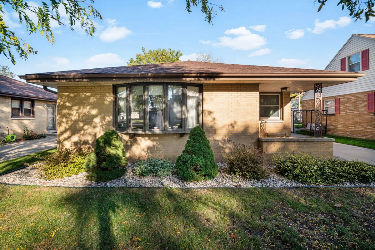 4758 S 22nd Street St S, Milwaukee, WI 53221 - #1