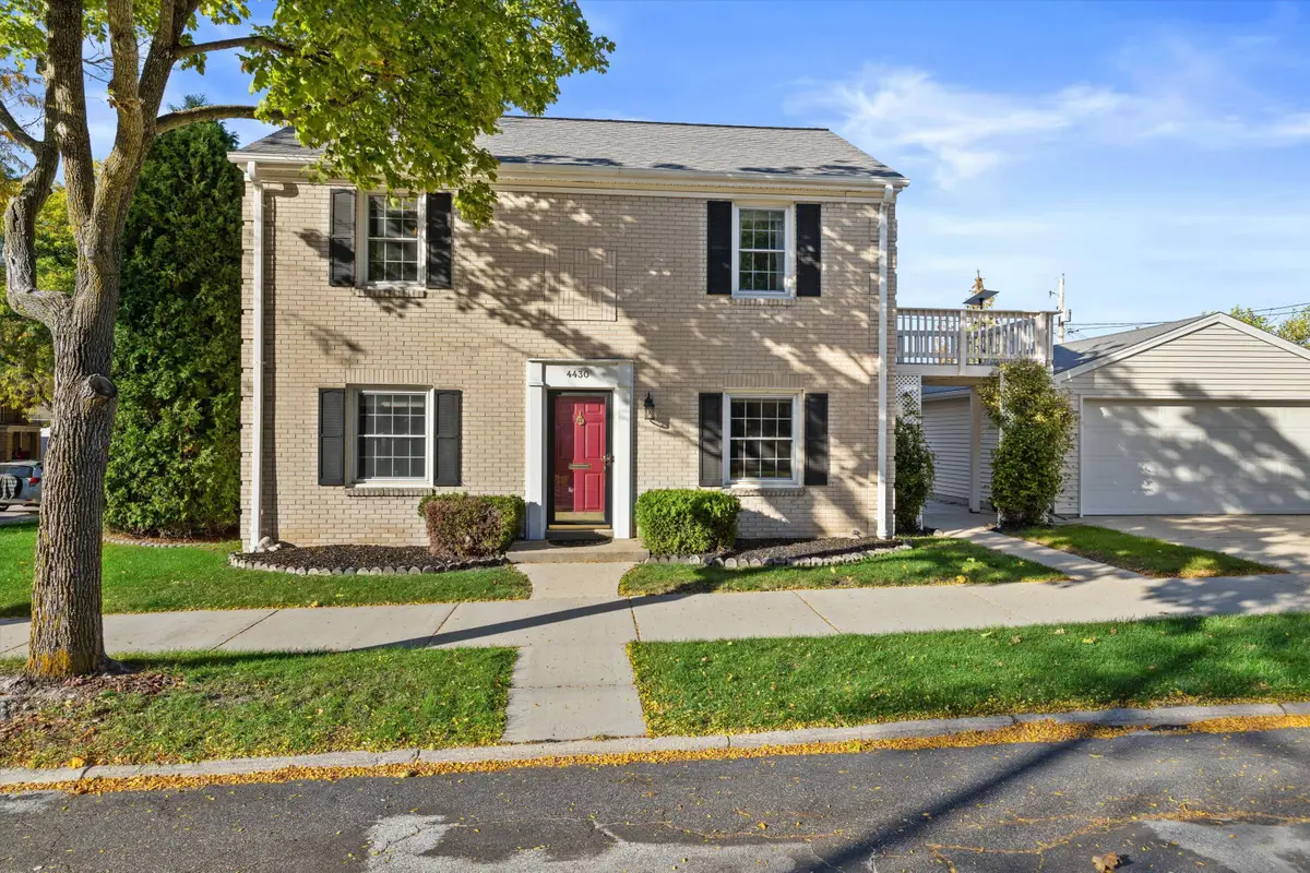 4430 W Manitoba St, Milwaukee, WI 53219 - #1