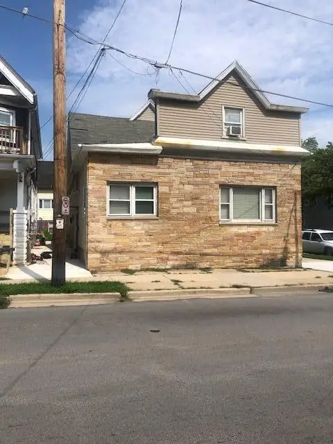 930 E Locust St, Milwaukee, WI 53212