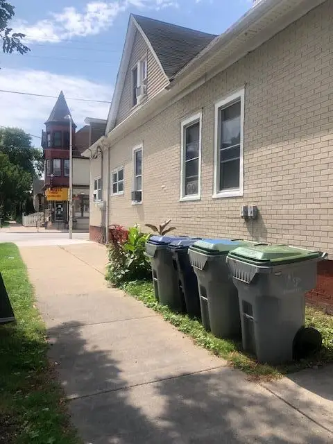 930 E Locust St, Milwaukee, WI 53212 - #2