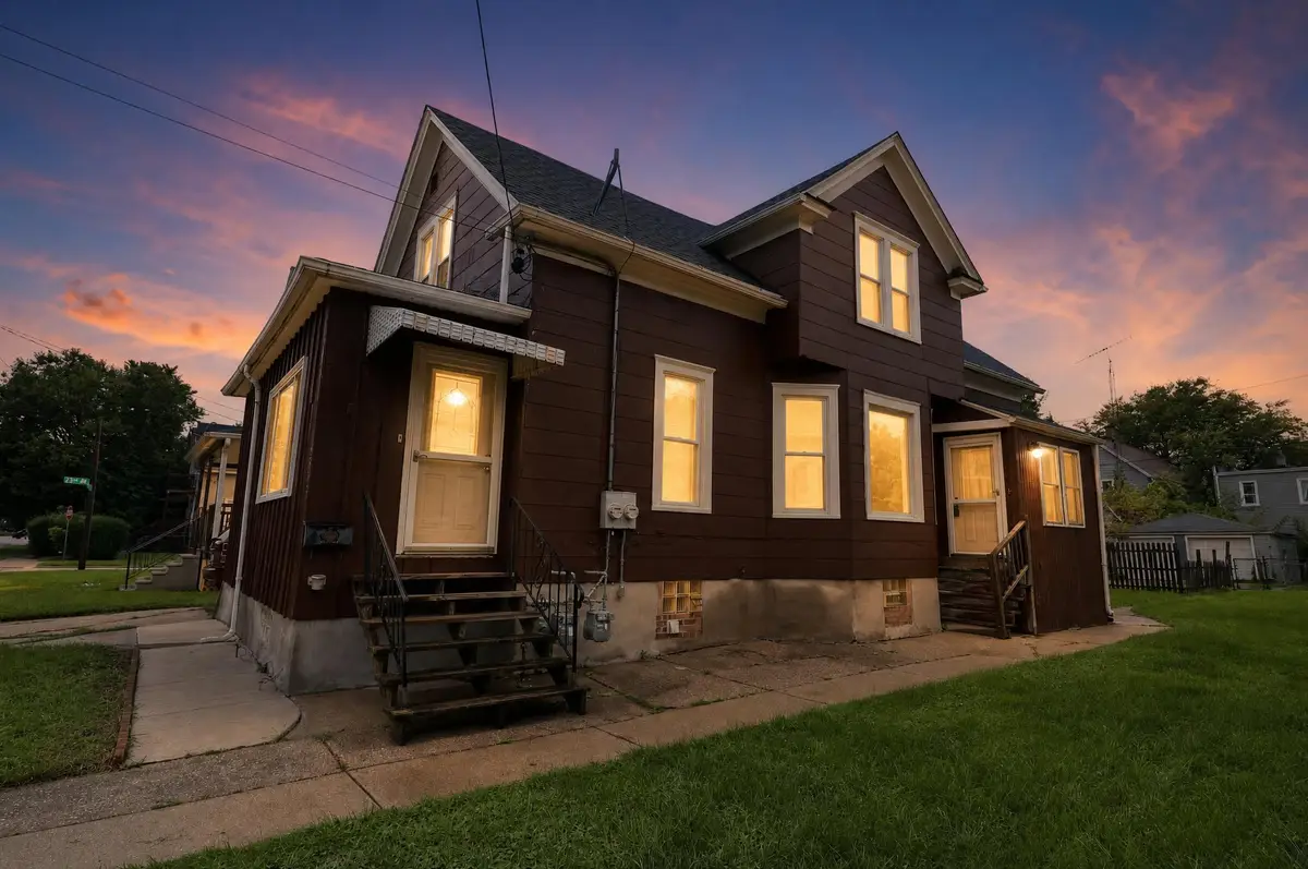 2220 54th St, Kenosha, WI 53140 - #1