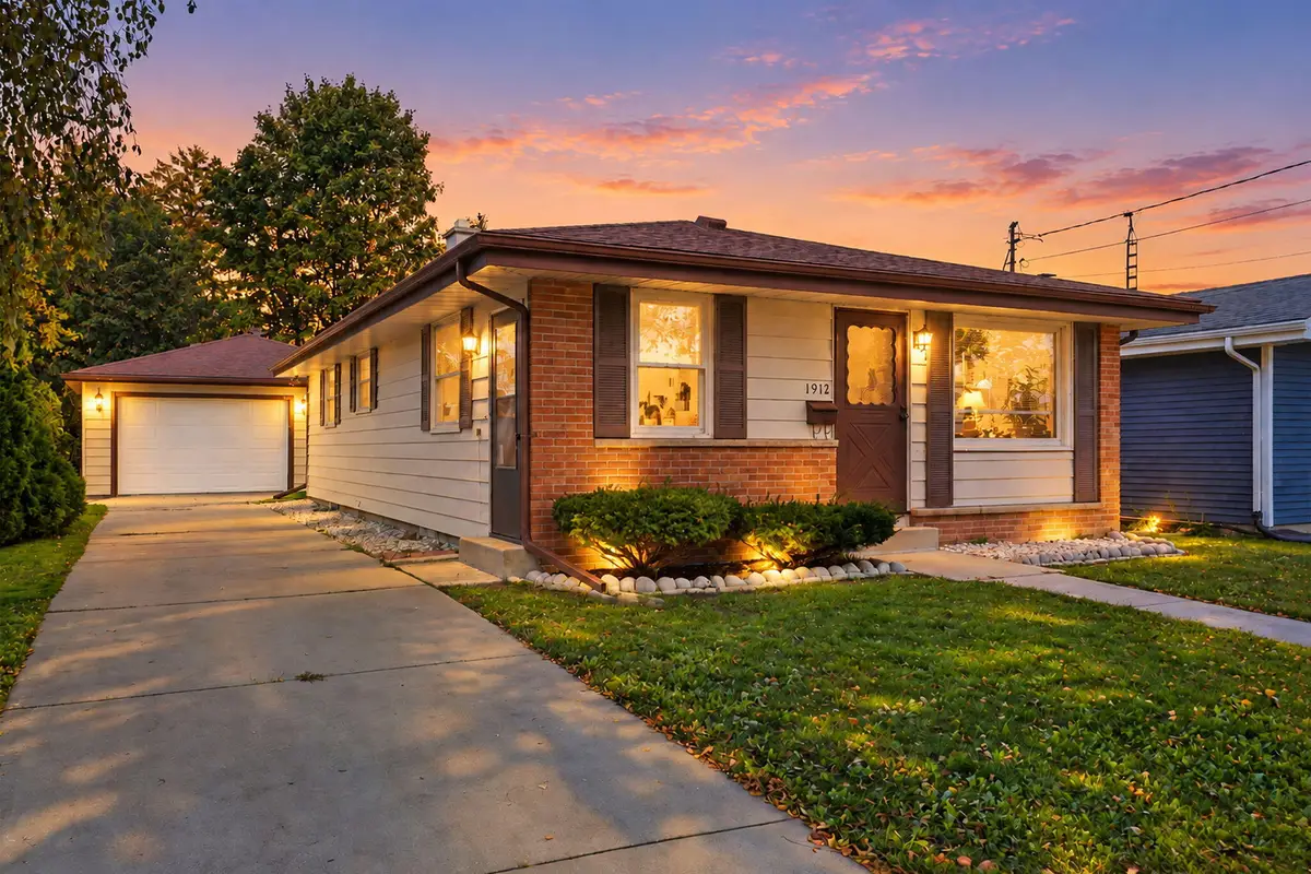 1912 35th Pl, Kenosha, WI 53140 - #1
