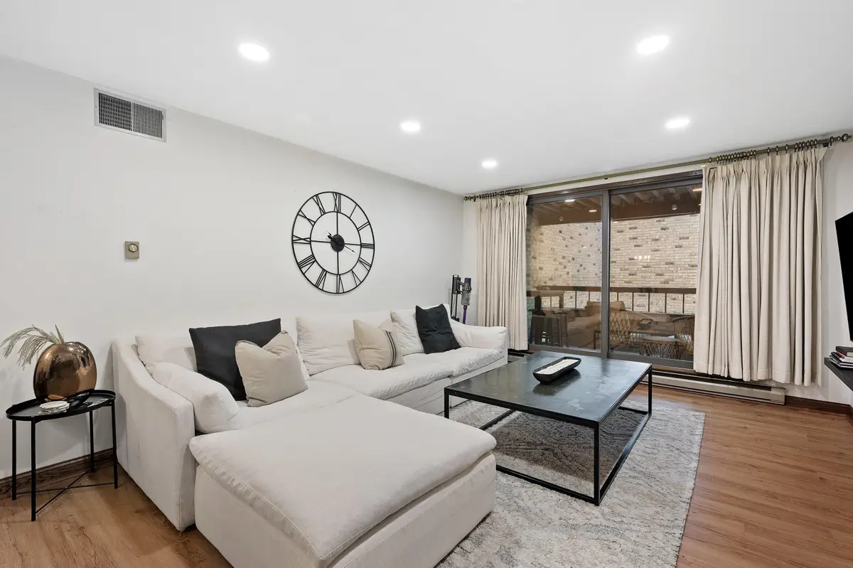 1818 E Shorewood Blvd, Shorewood, WI 53211 - #1