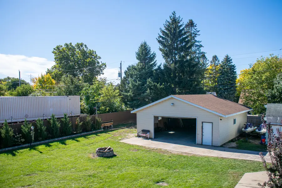 945 W Waterford Ave, Milwaukee, WI 53221 - #3
