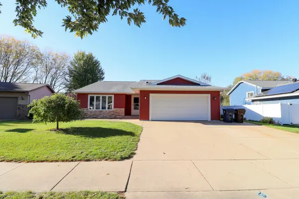 1934 Esther Dr, Onalaska, WI 54650