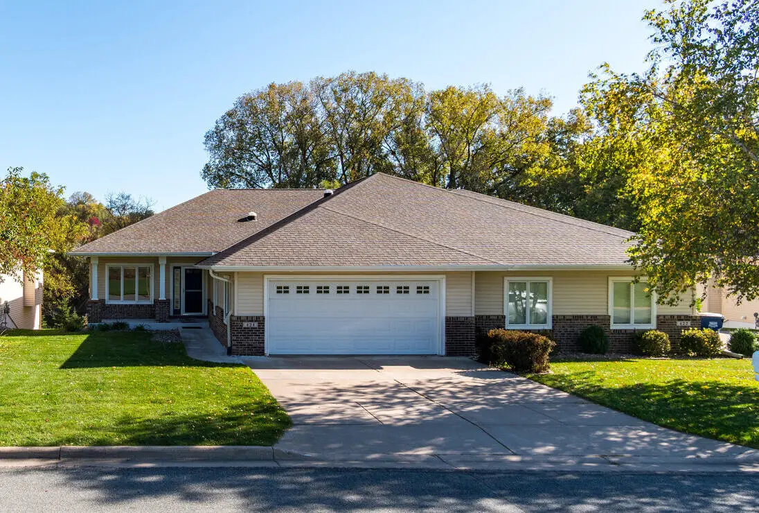 424 French Rd, Onalaska, WI 54650 - #1