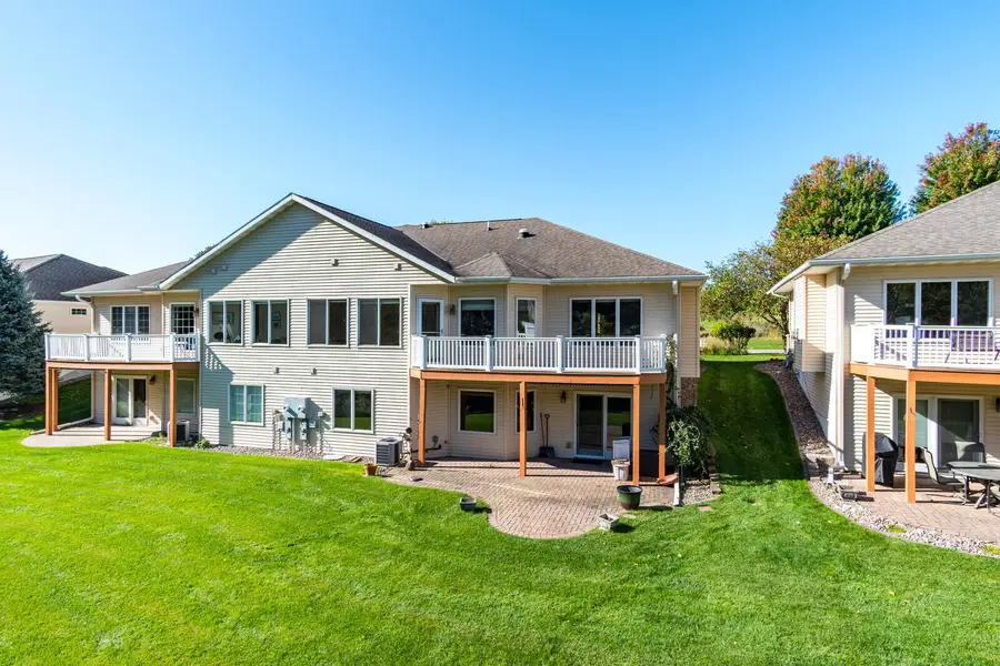 424 French Rd, Onalaska, WI 54650 - #3