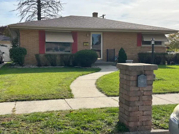 827 Coronada Dr, Racine, WI 53402