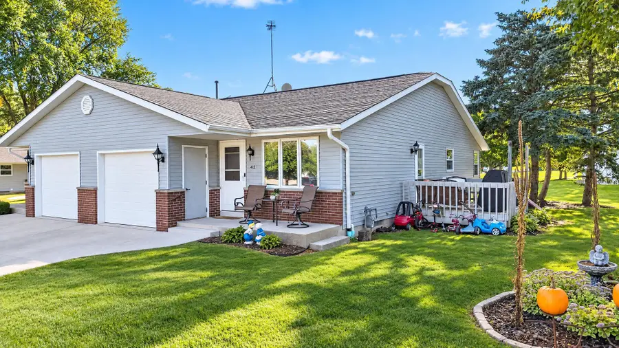 412 N 12th St, Oostburg, WI 53070 - #2