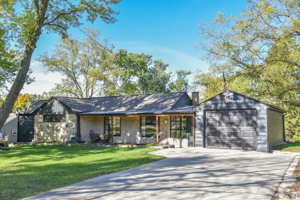 531 N Green Bay Rd, Grafton, WI 53012