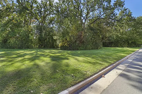 5501 Green Bay Rd, Kenosha, WI 53144