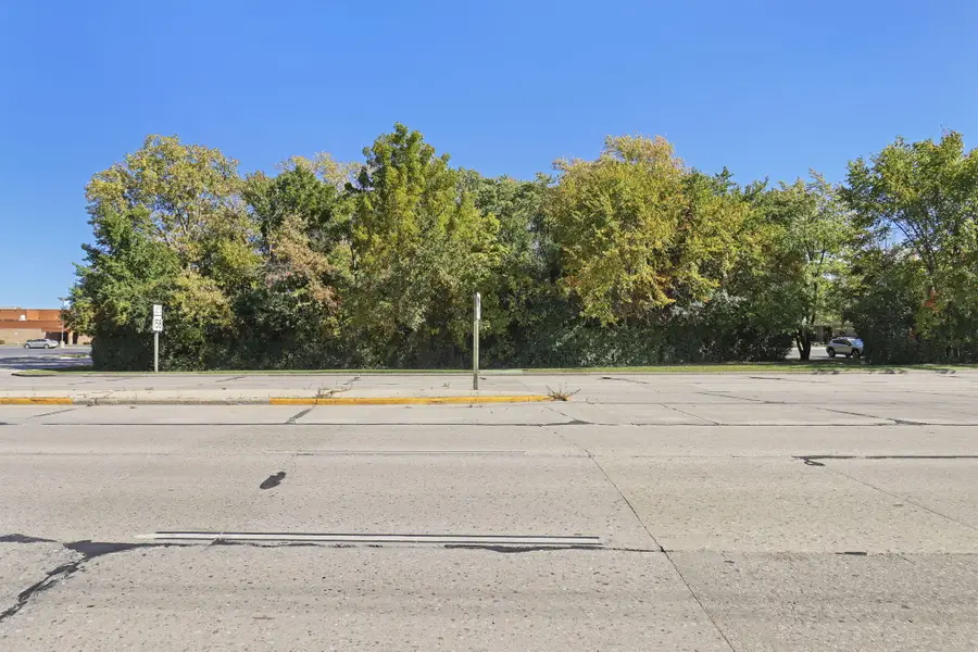 5501 Green Bay Rd, Kenosha, WI 53144 - #2