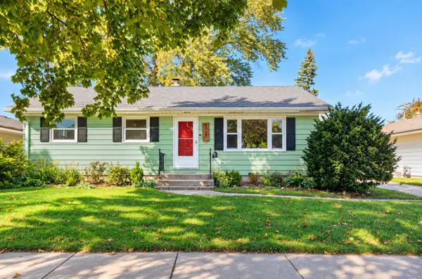 8026 W Sunbury Ct, Milwaukee, WI 53219