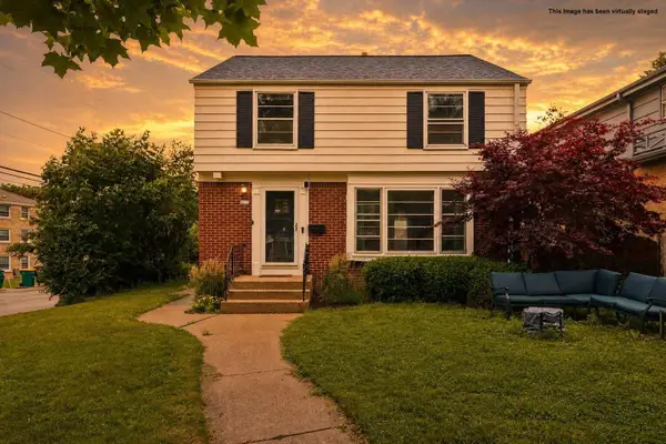 4315 N Wildwood Ave, Shorewood, WI 53211
