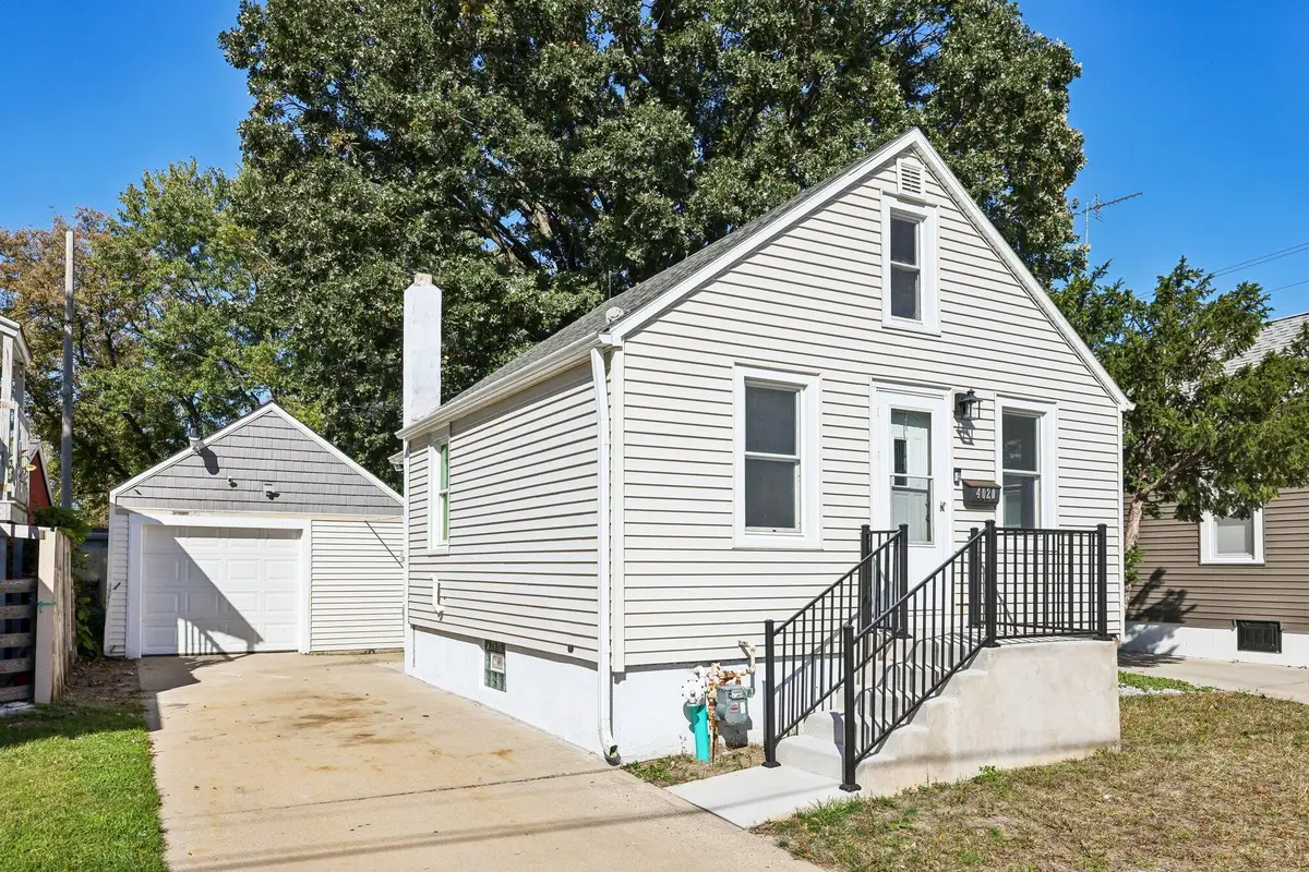 4020 55th St, Kenosha, WI 53144 - #1