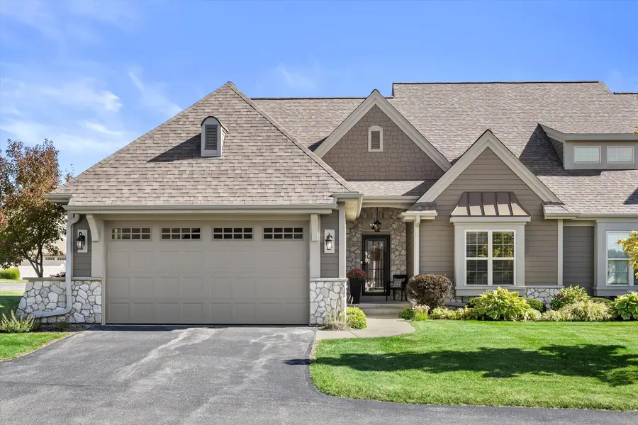 1648 Belmont Ln, Oconomowoc, WI 53066 - #2