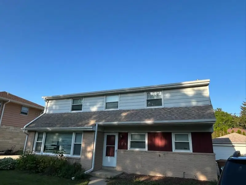109 Brookdale Dr, South Milwaukee, WI 53172 - #1