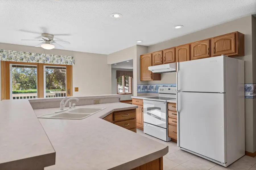 932 Garden Pl, Onalaska, WI 54650 - #2