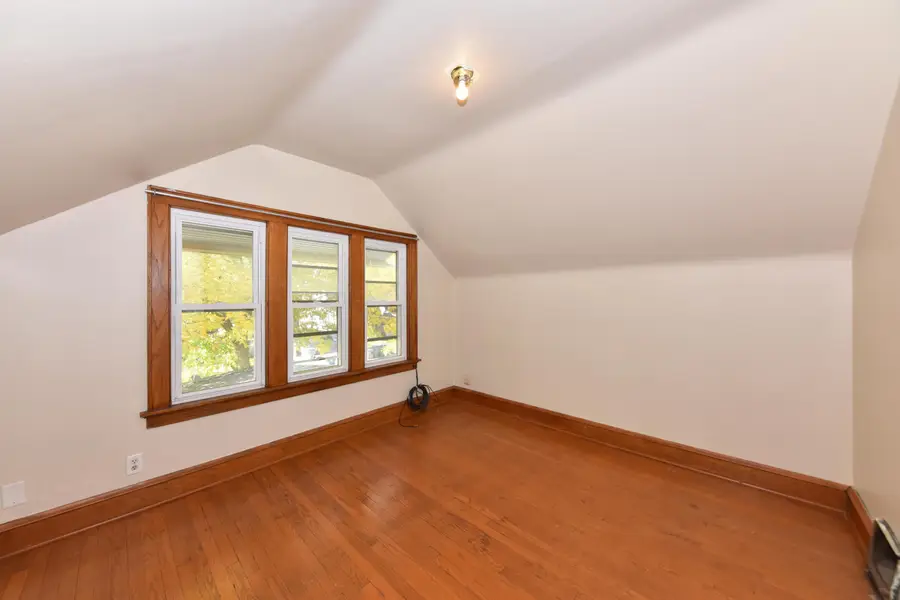 744 S 21st St, Milwaukee, WI 53204 - #2