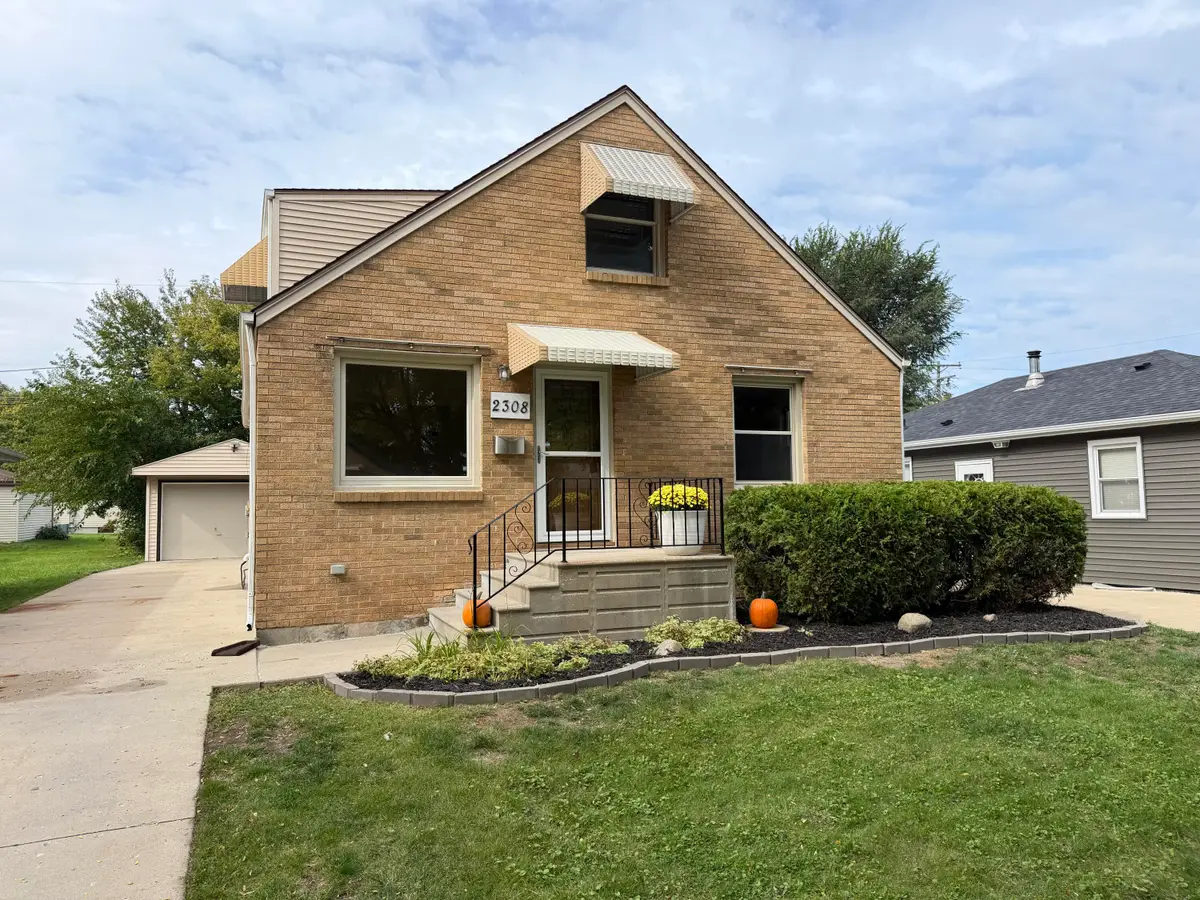 2308 West Lawn Ave, Racine, WI 53405 - #1