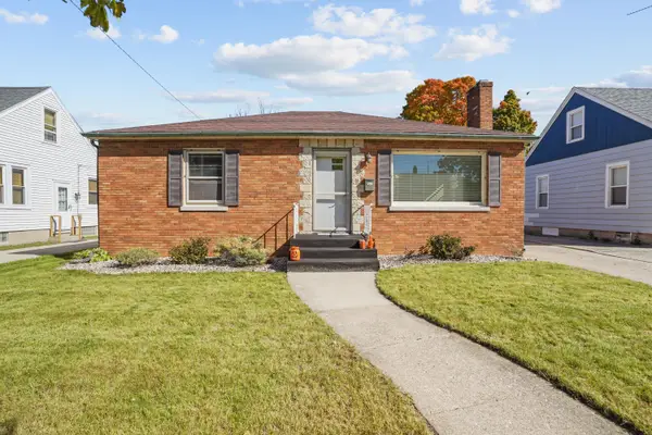 7827 23rd Ave, Kenosha, WI 53143