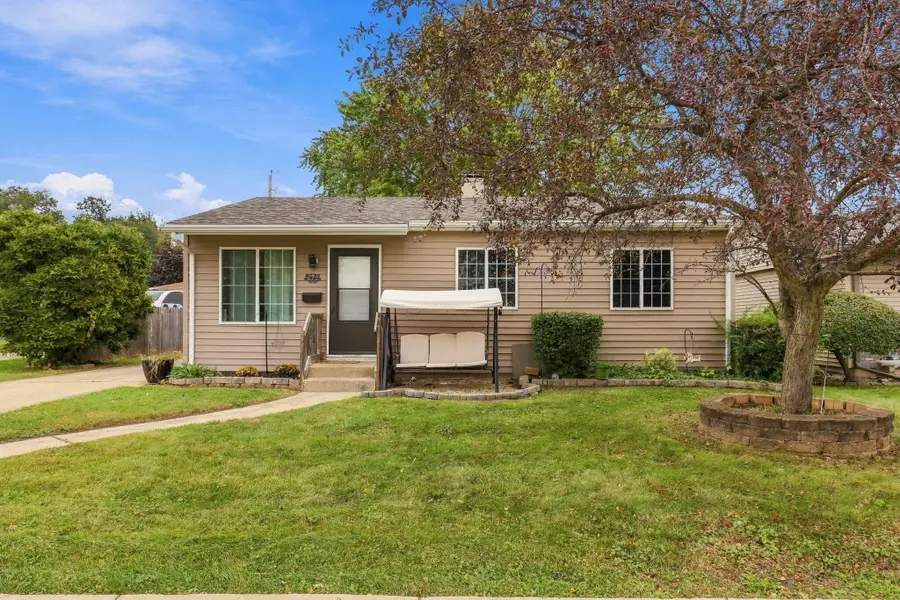 8523 21st Ave, Kenosha, WI 53143 - #2