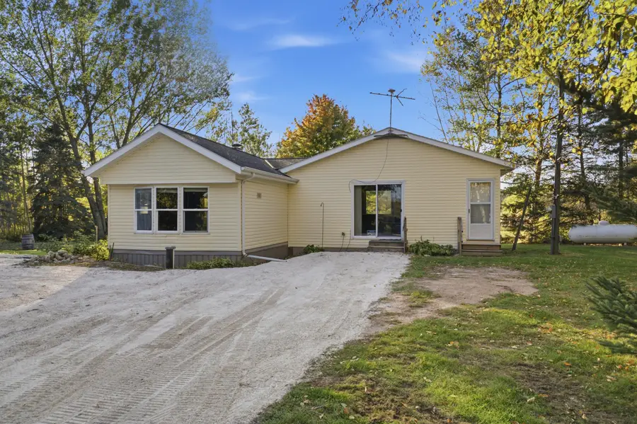 6202 Brunner Rd, Newton, WI 54220 - #2