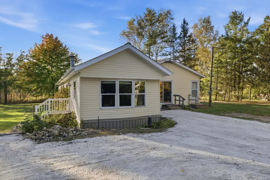 6202 Brunner Rd, Newton, WI 54220 - #3