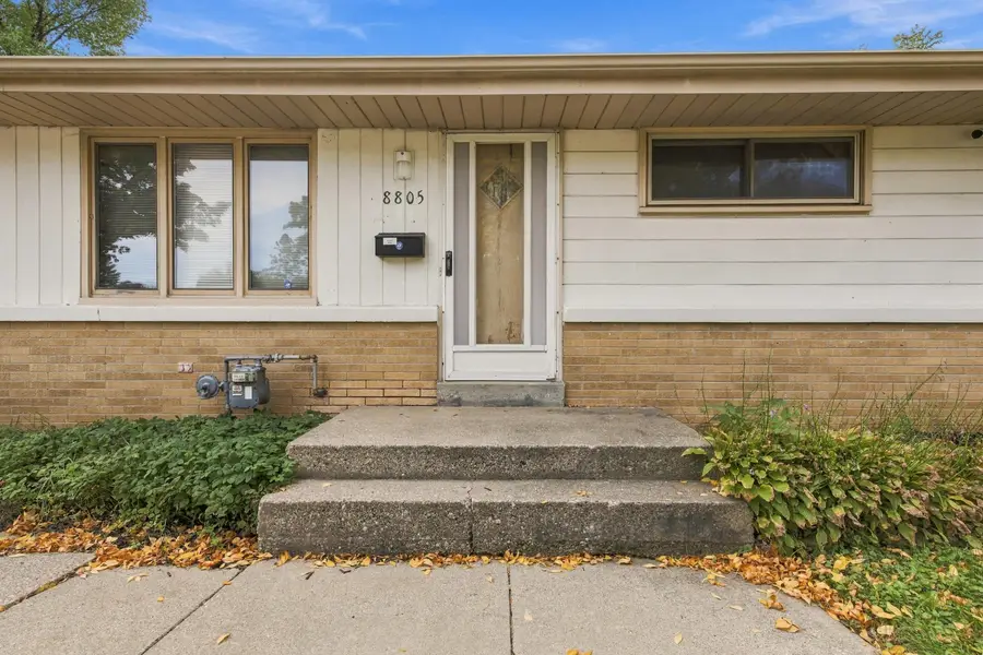 8805 W Bender Ave, Milwaukee, WI 53225 - #2