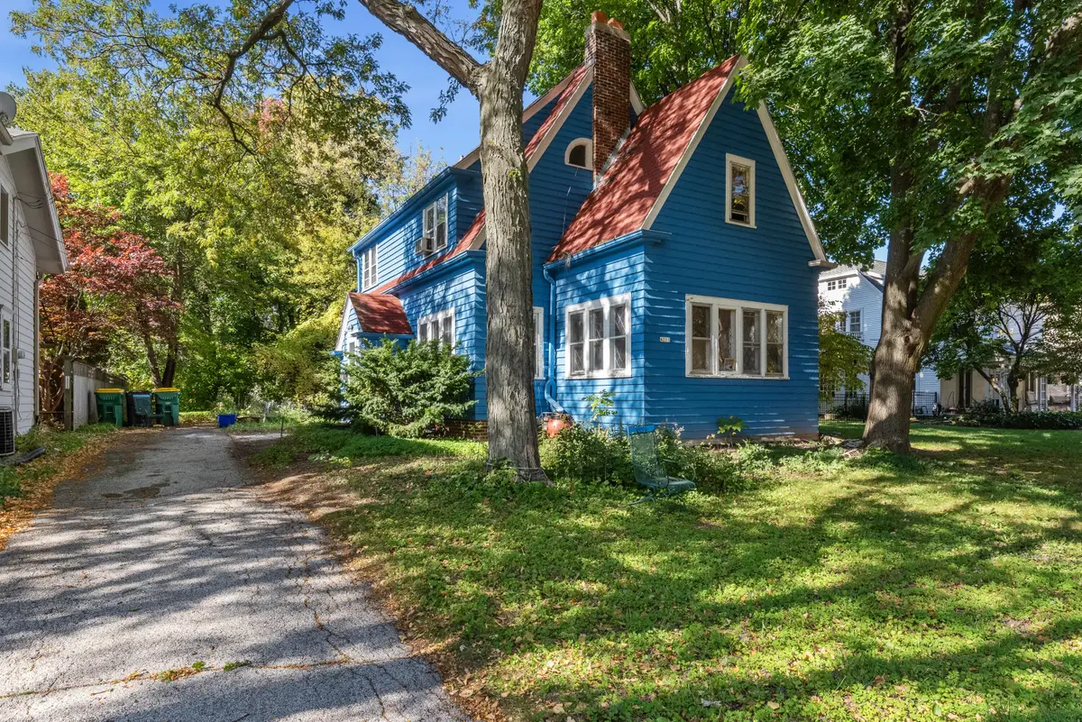 4211 N Maryland Ave, Shorewood, WI 53211 - #1