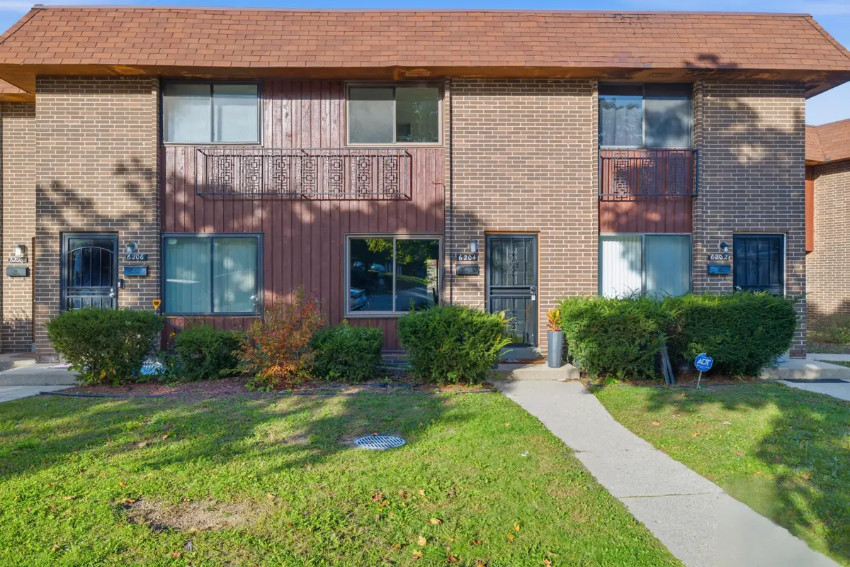 6204 W Port Ave, Milwaukee, WI 53223 - #1