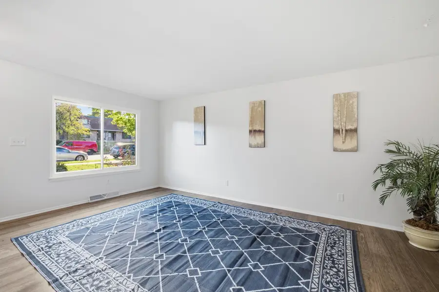 6204 W Port Ave, Milwaukee, WI 53223 - #3