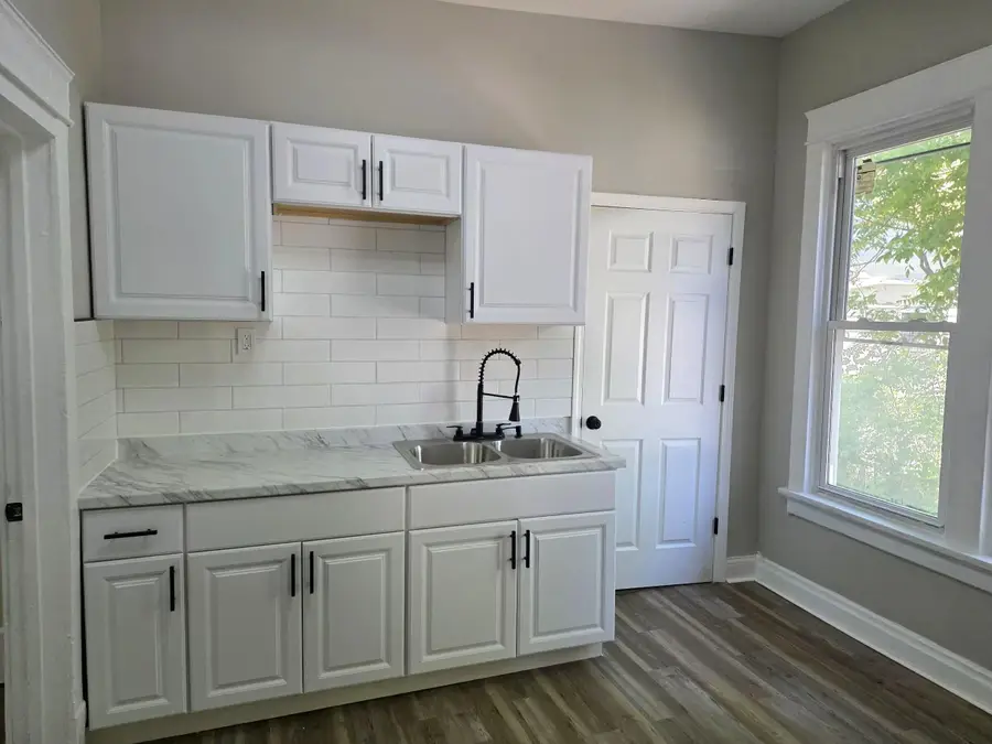 1212 W Chambers St, Milwaukee, WI 53206 - #3