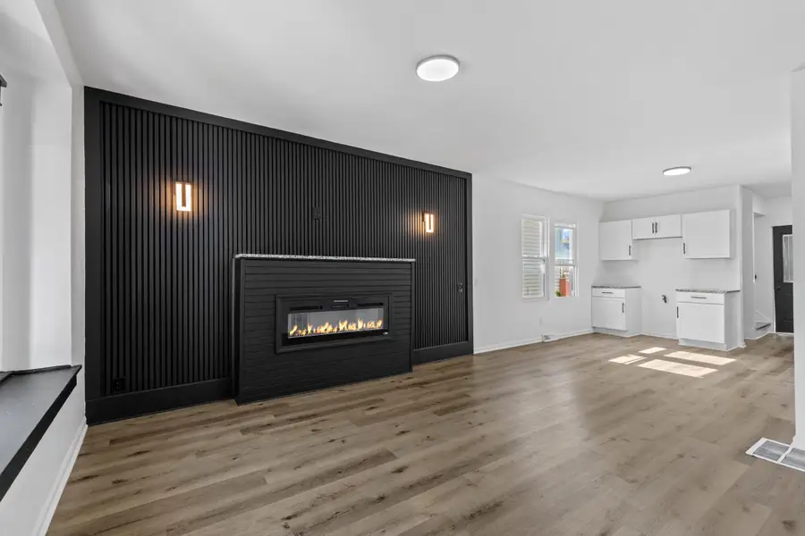 2925 S 7th St, Milwaukee, WI 53215 - #3