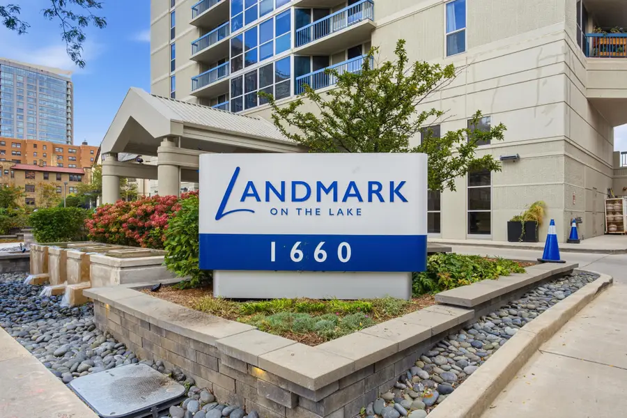 1660 N Prospect Ave, Milwaukee, WI 53202 - #2
