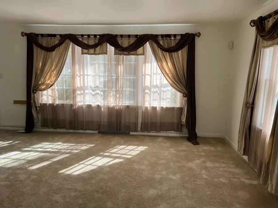 6402 W Girard Ave, Milwaukee, WI 53210 - #2
